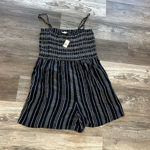 Navy blue and white romper size XL